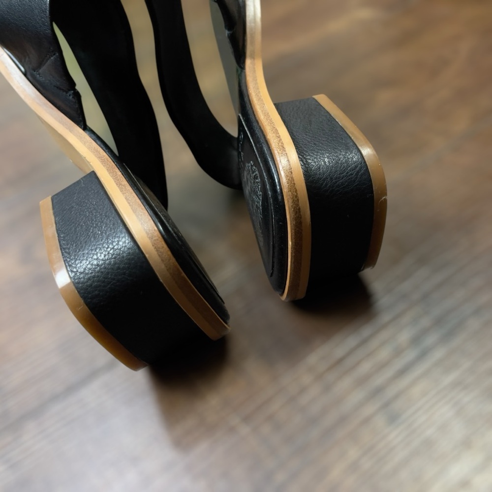 VINCE CAMUTO Black Leather Sandals • Yelinda • Size 11 • Women - Picture 5 of 10